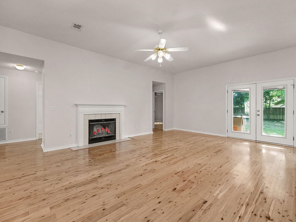 1st image of 422 Mara Dr