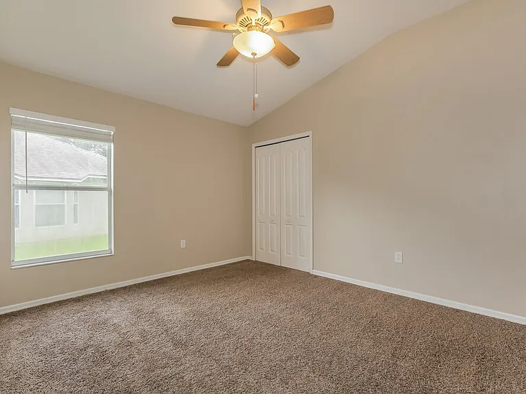 812 Lesa Glen Pl — Photo 12