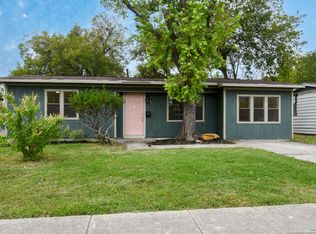 302 Storeywood Dr, San Antonio, TX 78213