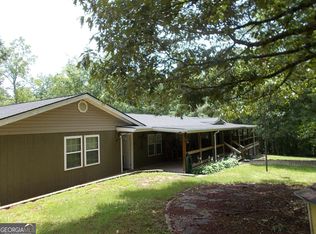416 Old Jones Rd, Whitesburg, GA 30185