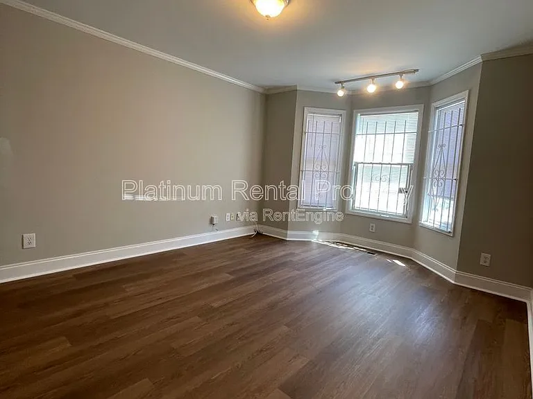 1135 Coleman St SW — Photo 8