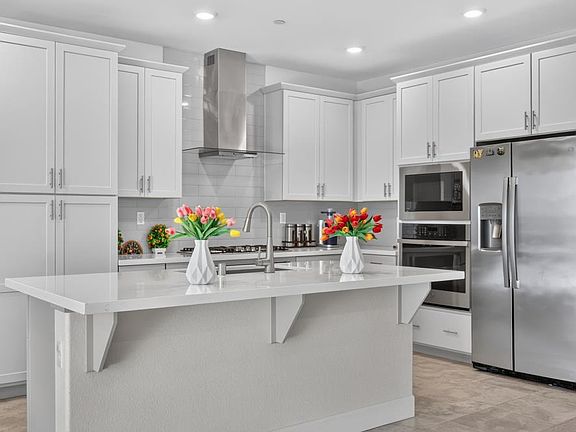 5th image of 4935 Sassafras Way
