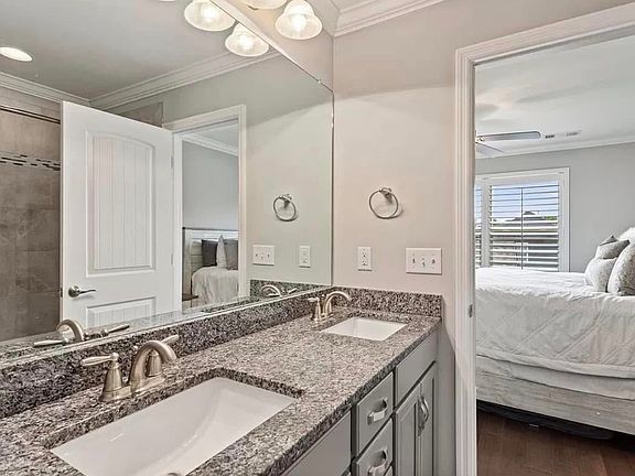 3rd image of 222 Walden Village Ln