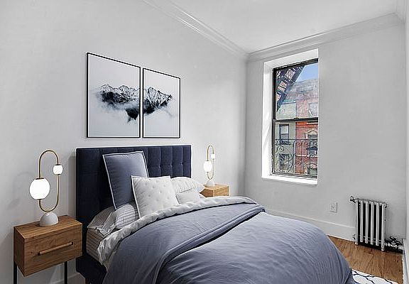 3rd image of 335 E 65th St #23