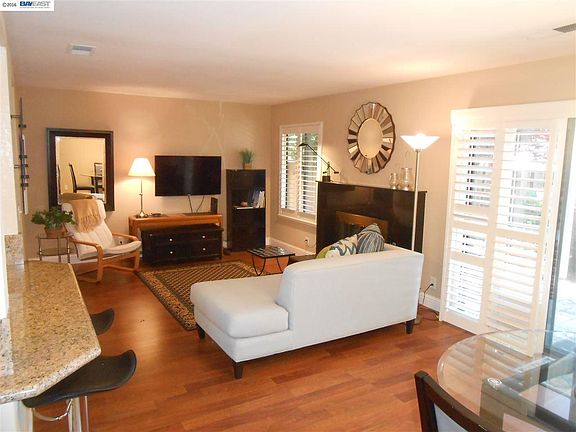 2nd image of 5656 Sonoma Dr
