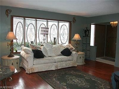 2nd image of 1127 Firethorn Dr