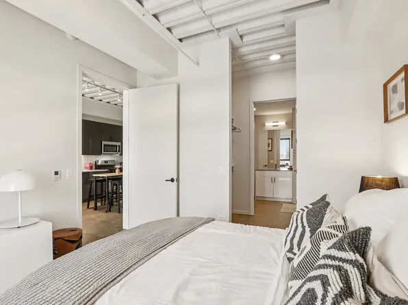 1222 W Jackson Blvd, Chicago, IL