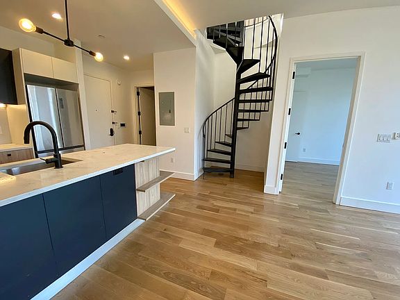 4th image of 25 Bruckner Blvd #6C