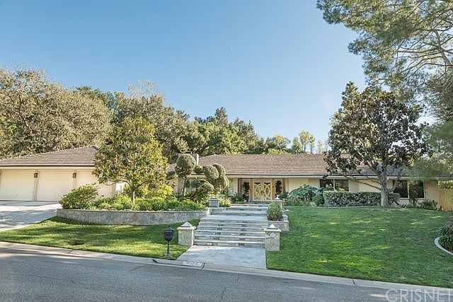 1st image of 4174 Arrowhead Cir