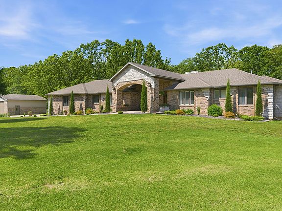 3rd image of 2279 Stony Point Drive