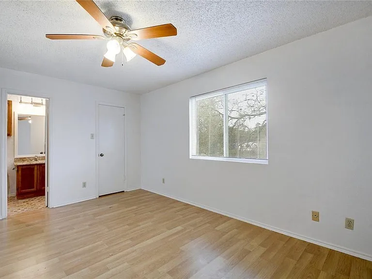 6102 Parkwood Dr #A — Photo 15