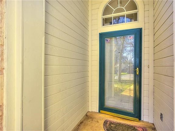 Come on in! 601 Millcreek Ln