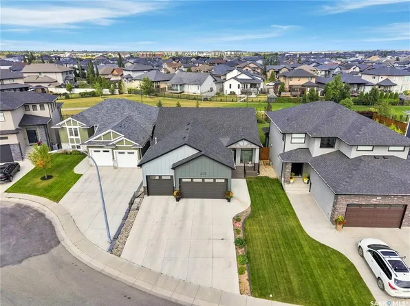 223 Hamm CRESCENT, Saskatoon, SK S7V 0R9