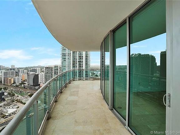 4th image of 350 S Miami Ave #4002