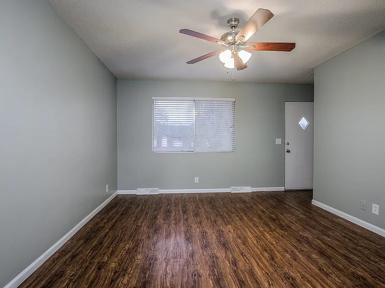 514 NE Corder St #A — Photo 5