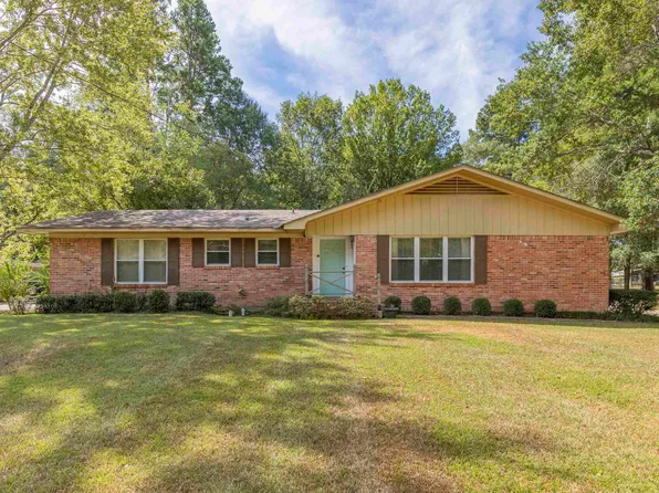 905 Sherwood Dr, Ruston, LA 71270