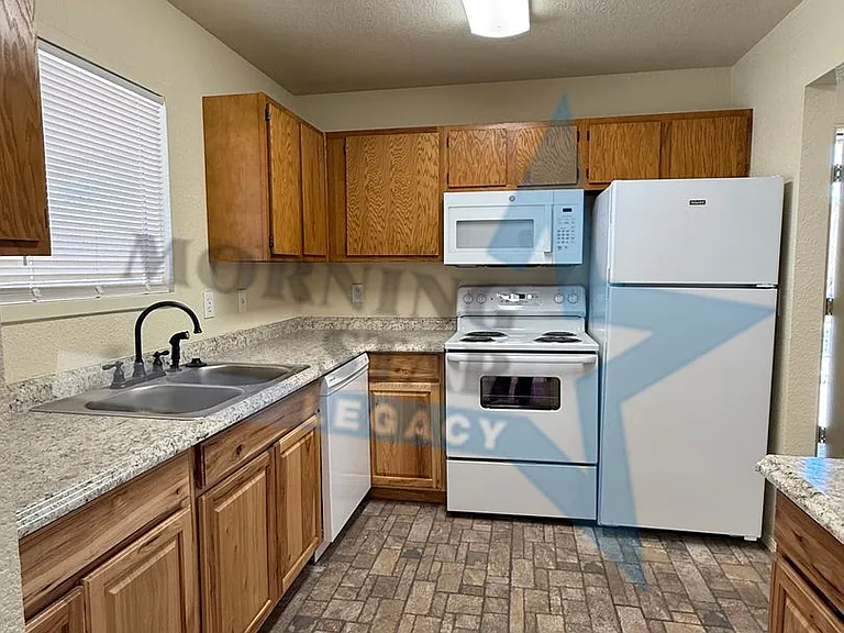 Spacious 2 bedroom floor plans! — Photo 5