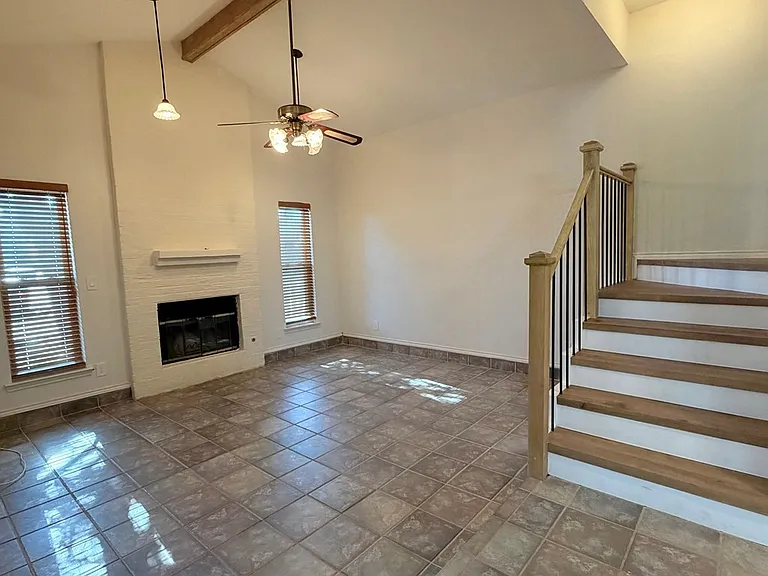 3810 Nassau Dr — Photo 3
