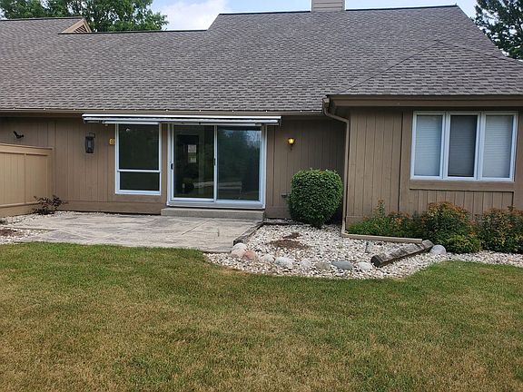 3rd image of 2333 W Cumberland Ct