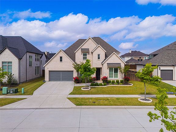 2nd image of 15871 Lucy Ln