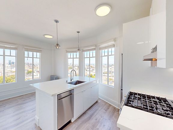 3rd image of 3272 21st St #602