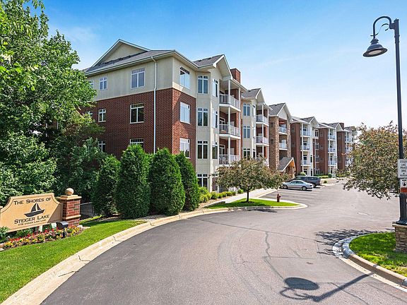 2nd image of 1776 Stieger Lake Ln #100
