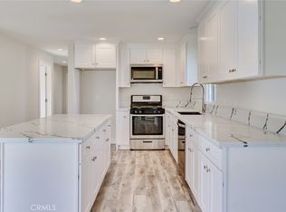 28561 Memory Ln, Winchester, CA 92596