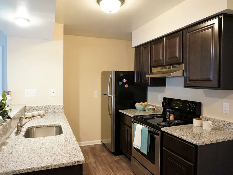 Pembroke Crossing Apartments (825 Crossing Court #103, Virginia Beach, VA 23455) — Photo 20