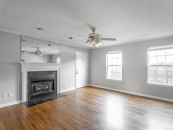 4th image of 4839 Brighton Ln #4845