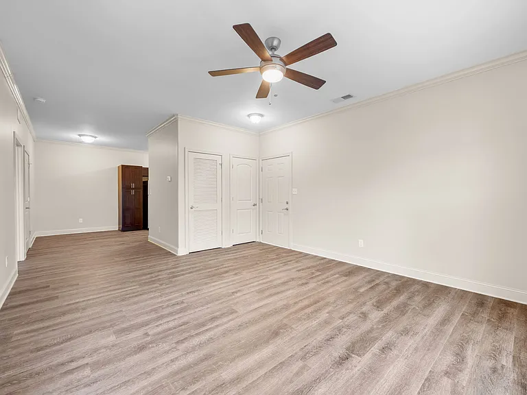 North Pointe — Photo 11