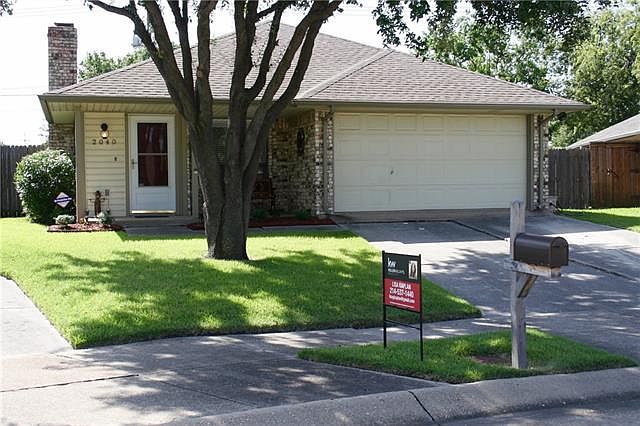 1st image of 2040 Lorient Dr