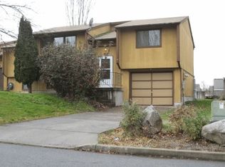 902 S Calvin Rd, Veradale, WA 99037