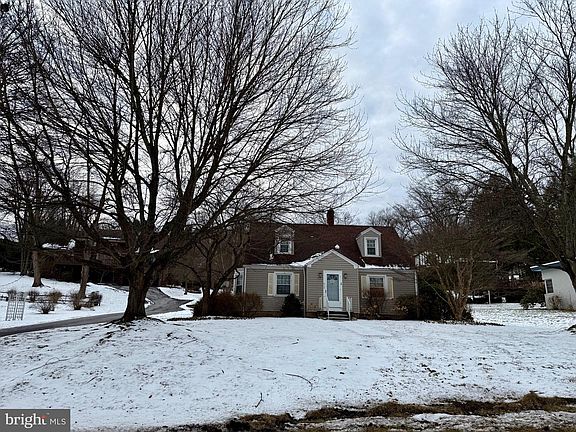 2nd image of 412 Ruskin Dr