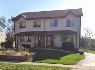 1250 Sunnyridge Rd #1252, Pewaukee, WI 53072