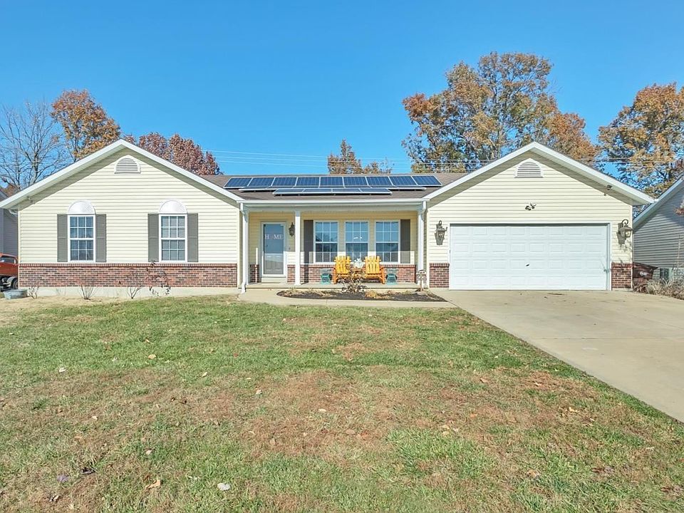 Welcome Home to 1270 Sleepy Hollow Dr, Troy MO 63379