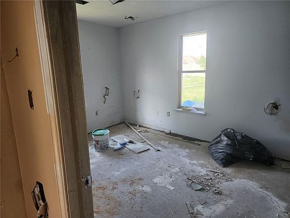 5th image of 1522 Natchez Ln