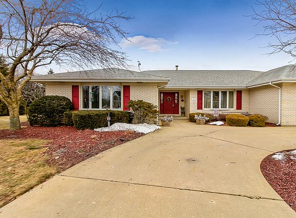 2nd image of 140 Blue Bill Ct