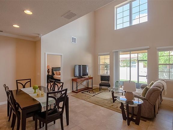 3rd image of 280 Terracina Dr