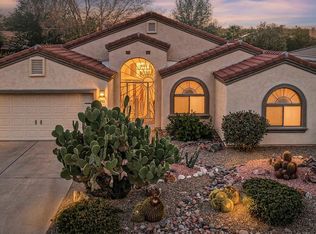 668 W Greenview Pl, Green Valley, AZ 85614