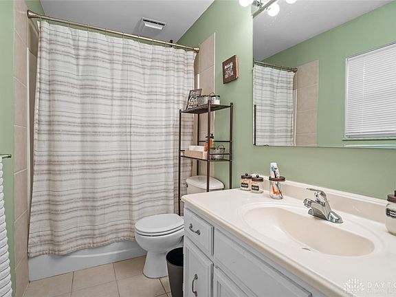 4th image of 4761 Blue Spruce Ct