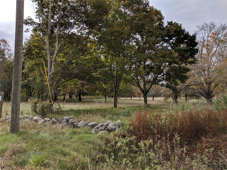 2nd image of 237 Newport Rd