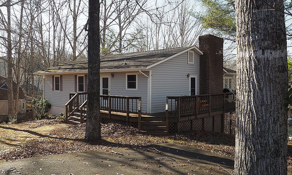 1st image of 113 Douglas Dr
