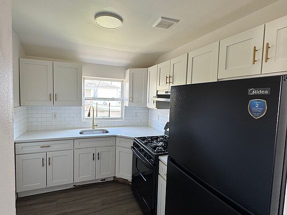 2nd image of 69-09 Bayfield Ave #2