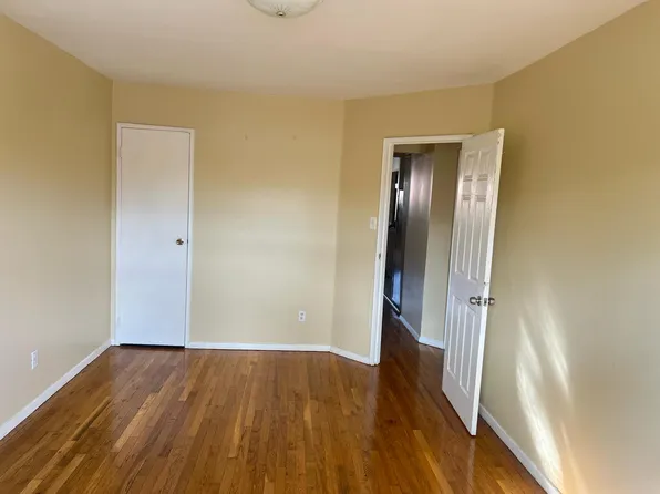 1380 Dumont Avenue image 9 of 9