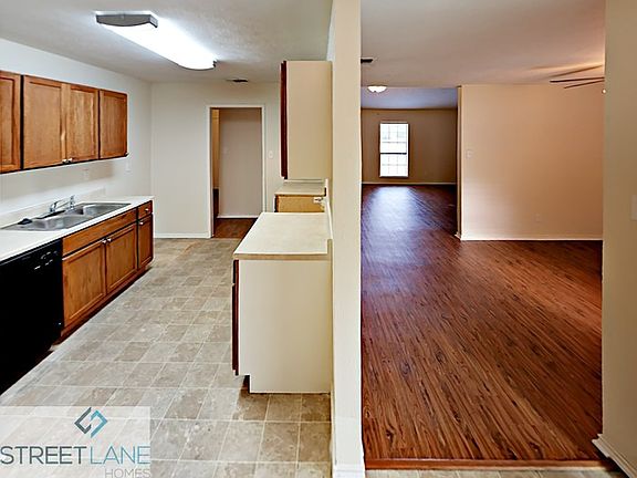5th image of 4216 Silverberry Ave