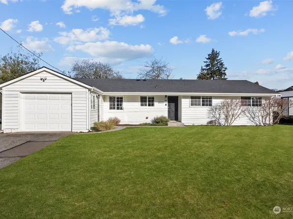 8023 215th Place SW, Edmonds, WA 98026