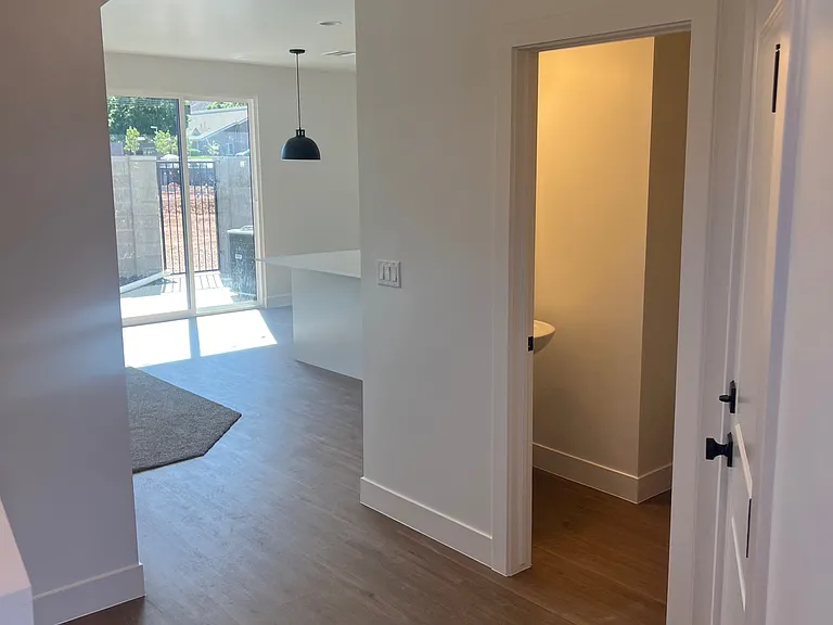 1817 Livy Ln — Photo 3