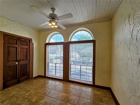 5th image of 2919 Carondelet St Unit A
