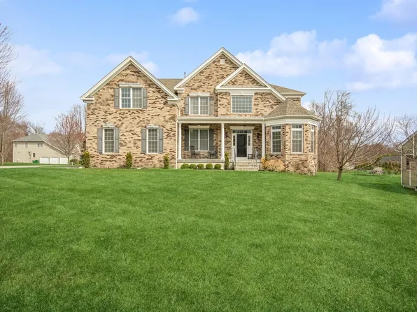 18 Chestnut Street, Hopewell Junction, NY 12533