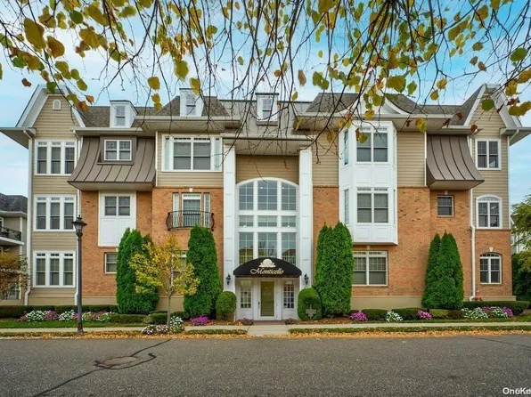 140 Shady Lane #201M, Westbury, NY 11590
